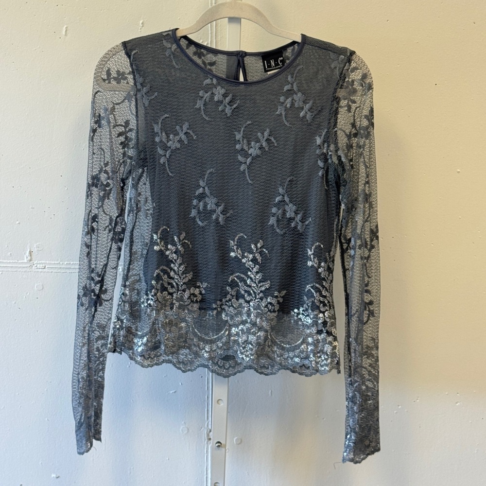 Y2K INC International Concepts Grey Lace Silver Metallic Floral Top Size Medium